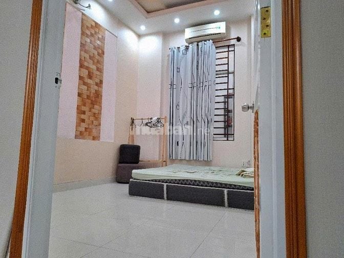 GẤP BÁN-NHÀ 3 TẦNG-4M X 15M -PHÚ HỮU-QUẬN 9- 4,1 TỶ THƯƠNG LƯỢNG