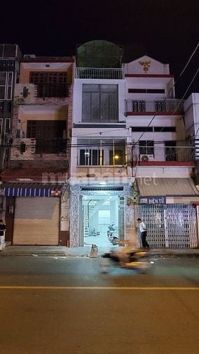 Cho thuê nhà MT Nguyễn Kim P.6 Quận 10 giá 34 triệu – 38,5m2