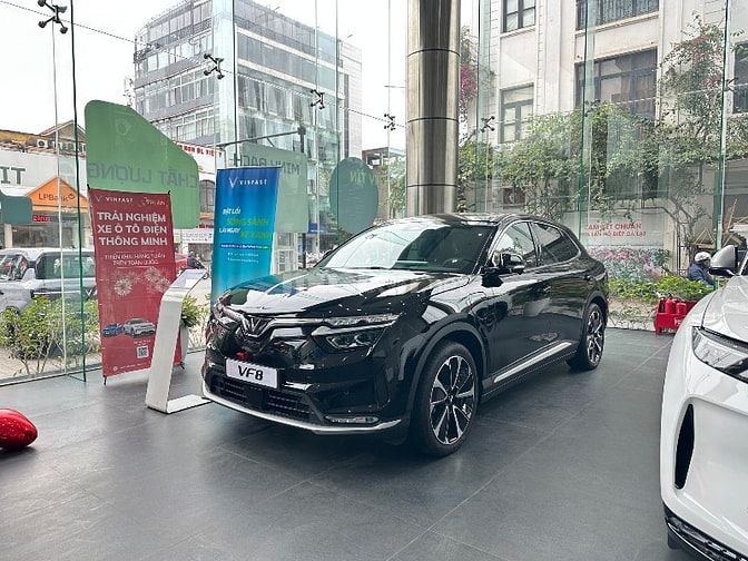 VF8 plus sẵn xe giao ngay mới 