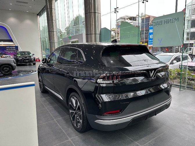 VF8 plus sẵn xe giao ngay mới 