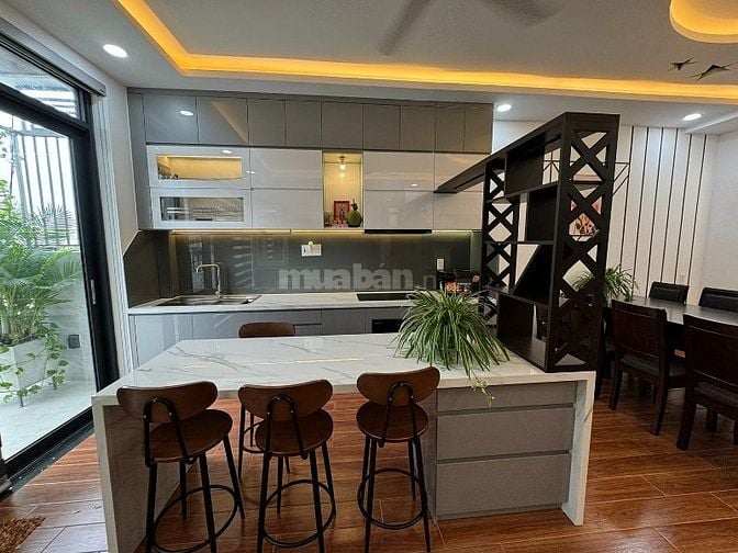 Hầm,4Lầu,ST,thang máy (4,75x17=80,75m2)full nthất nội bộ 12m 3 tháng 2