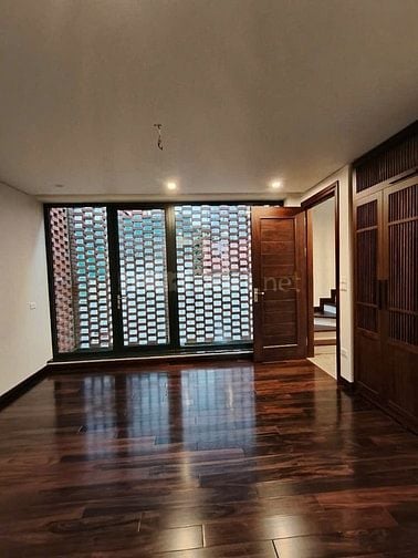 Cho thuê 4 tầng diện tích 300m2 khu Phố Tô Ngọc Vân, Tây Hồ,Hà Nội 