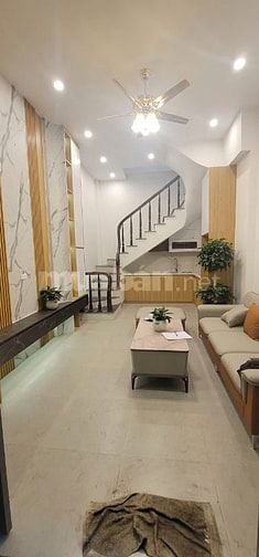 BÁN NHÀ LÔ GÓC 3 MẶT – THỊNH QUANG, NGÃ TƯ SỞ – 45M², 5 TẦNG,7.6 Tỷ