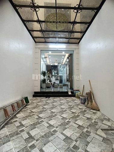 Bán nhà Hoàng Văn Thụ, Hoàng Mai, 65m2, 5 tầng, thang máy, full nội th