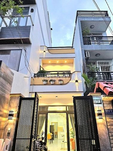 Nhà kinh doanh Sương Nguyệt Ánh, Q.1. GIÁ 2TỶ950. DT 48m2. SHR HXH