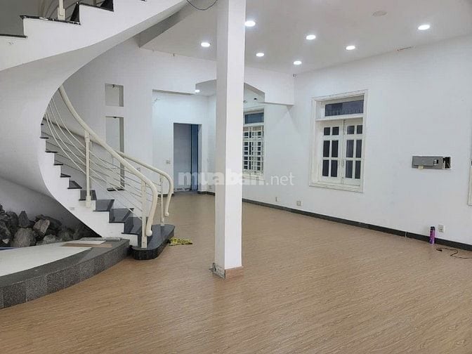 Cho thuê nhà mặt tiền số 191 Hoa Lan, Phường 2, Phú Nhuận, 8x18m, 90tr