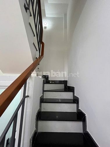 NHÀ BÁN 2 LẦU SÂN THƯỢNG PHƯỜNG 5 QUẬN 8 ĐƯỜNG BÙI MINH TRỰC 