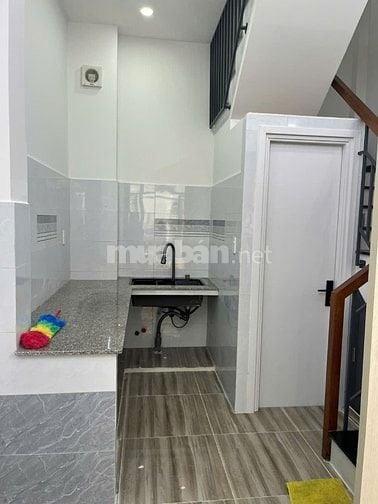 NHÀ BÁN 2 LẦU SÂN THƯỢNG PHƯỜNG 5 QUẬN 8 ĐƯỜNG BÙI MINH TRỰC 