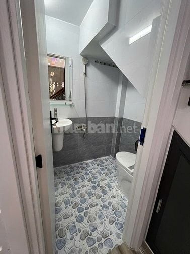 NHÀ BÁN 2 LẦU SÂN THƯỢNG PHƯỜNG 5 QUẬN 8 ĐƯỜNG BÙI MINH TRỰC 