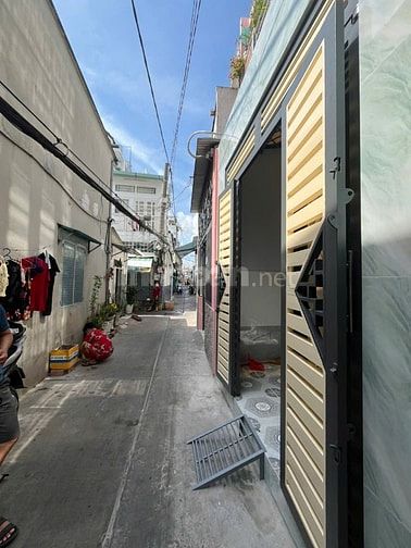 NHÀ BÁN 2 LẦU SÂN THƯỢNG PHƯỜNG 5 QUẬN 8 ĐƯỜNG BÙI MINH TRỰC 