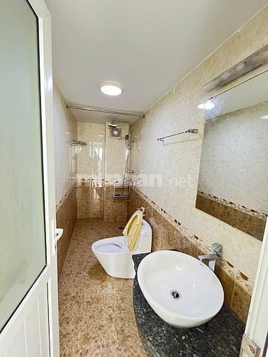 Phòng ban công khép kín,ban công 25m2 đủ đồ chỉ 3 triệu tại Ngã Tư Sở