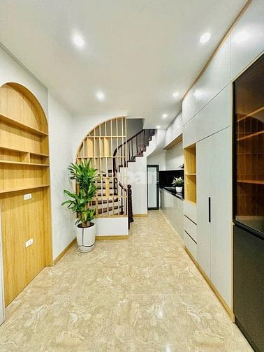 Bán nhà gấp Định Công Hạ, Hoàng Mai, 32m2, 5 tầng, full nội thất, 8.1 