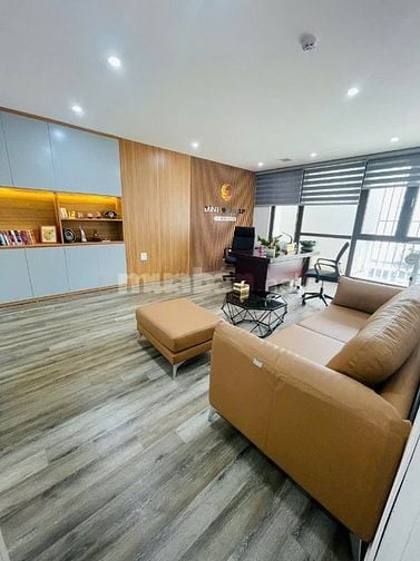 Cho thuê tòa văn phòng 8T 1 hầm 1200m2 sàn khu Duy Tân, Dịch Vọng Hậu