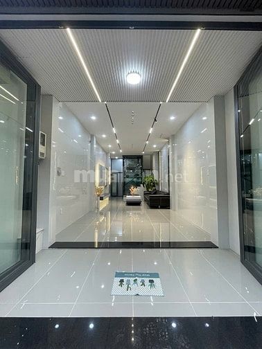 Bán nhà MT Cư Xá Phú Bình, P.5, Quận 11, DT:4x12m, 5 tầng có thang máy