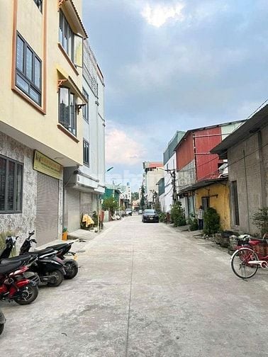 Bán đất đấu giá X4 Hà Phong , liên hà , 63m , MT 4,5m ngõ vỉa hè 9m