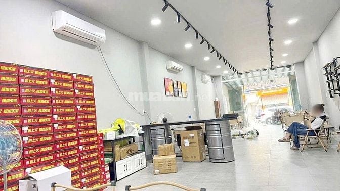 Nhà bán mặt tiền  Phạm Hùng (5.2x22m), nở hậu, P10 Quận 8