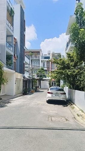 Hẻm 7m Hoàng Hoa Thám GA T3, 130m2( 6 x 24 ) 4 tầng chỉ 13.x TỶ TL