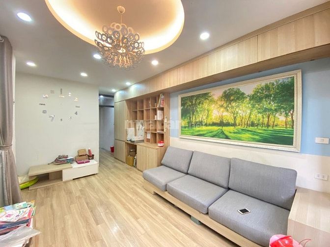 Mặt phố Đông Các, lô góc diện tích 31m2, 5 tầng.