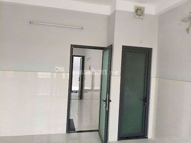 CHO THUÊ NHÀ 1 TRỆT 2 LẦU MỚI 100%, 60M2 ,5PN, HẺM RỘNG 8M- Đ,SỐ 18