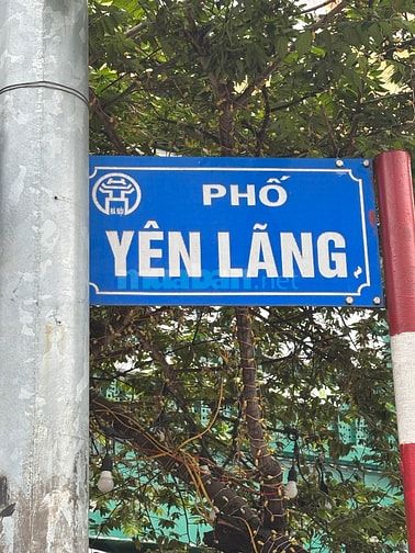 RẺ NHƯ TRONG NGÕ, CHỈ 360 TRIỆU/m2 NHÀ MẶT PHỐ YÊN LÃNG, ĐỐNG ĐA