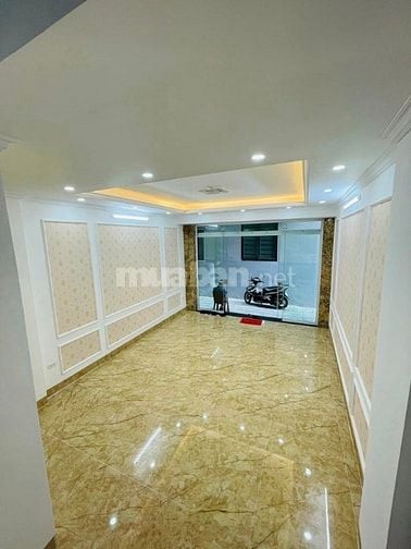 NHANH! NHÀ MỚI TINH THANG MÁY 5 TẦNG, 39M2 PHỐ HÀO NAM, NGÕ Ô TÔ 5 TẠ