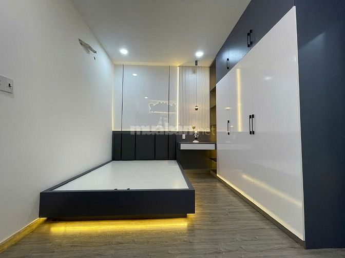 MTNB Lạc Long Quân- Cư Xá Phú Bình 4x12m trệt 3 lầu ST ,THANG MÁY