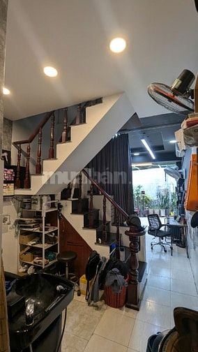 Cho thuê nhà hẻm 3m Hậu Giang P.12 Quận 6 giá 9 triệu  21m2 