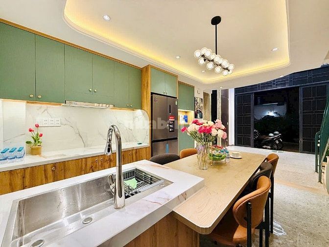 Nhà tuyệt đẹp 3 lầu +ST xe hơi để trong nhà, Đường Số 3, P8, Q.Gò Vấp