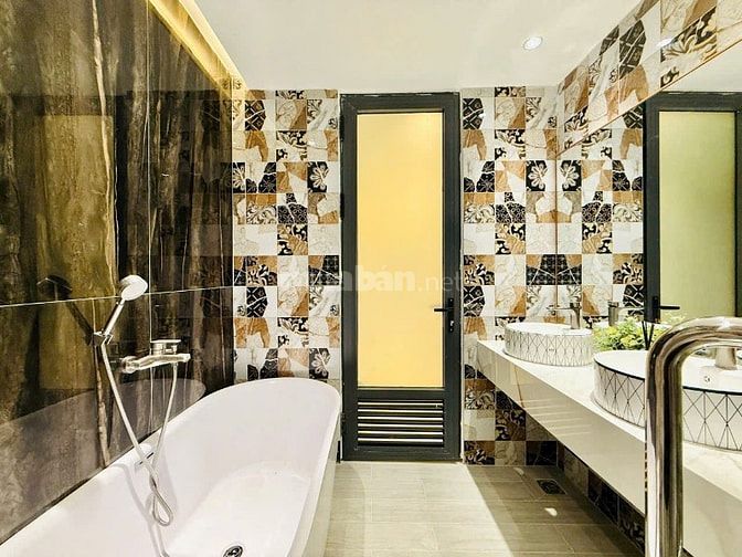 Nhà tuyệt đẹp 3 lầu +ST xe hơi để trong nhà, Đường Số 3, P8, Q.Gò Vấp