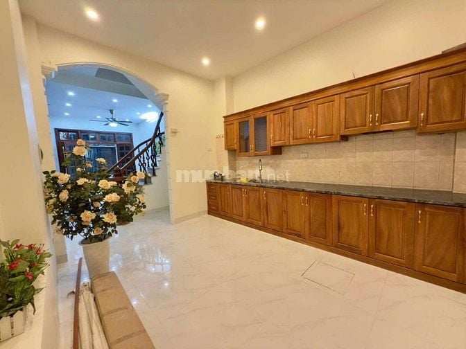  Bán nhà vip  Chiến Thắng, Hà Đông, 40m2, ô tô đỗ cửa chỉ với 9 tỷ, 2 