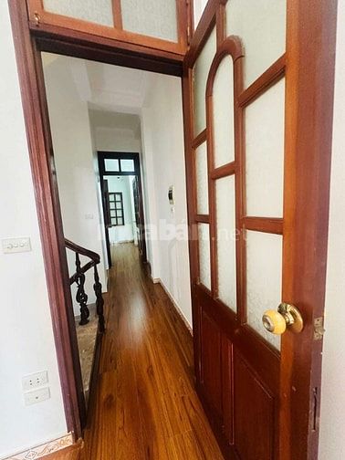  Bán nhà vip  Chiến Thắng, Hà Đông, 40m2, ô tô đỗ cửa chỉ với 9 tỷ, 2 