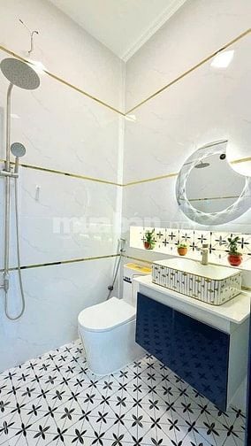 Bán nhà mới xây đẹp,DT 5x18m,thuộc Mỹ Phong,TP Mỹ Tho. Giá 1,350 tỷ 