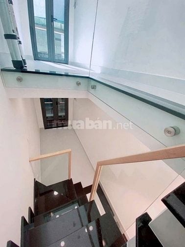 Bán Nhà 3Lầu Sổ Hồng Riêng Huỳnh Văn Bánh Phú Nhuận 