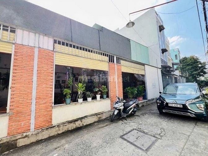 bán nhà CĂN GÓC 2 MẶT TIỀN CAFE, ĐT 6m nở hậu 7,4m  x 20m Lê văn kương