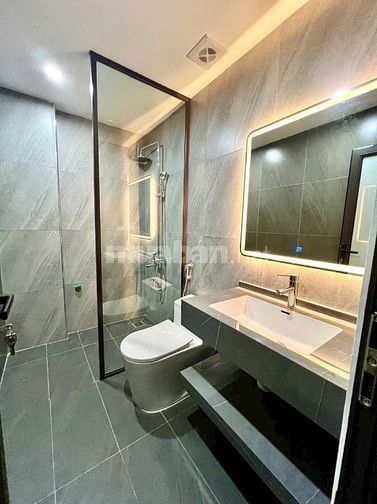 Bán nhà 4,5 tầng ngõ phố Phùng Chí Kiên- Hoàng Quốc Việt. S=60mv