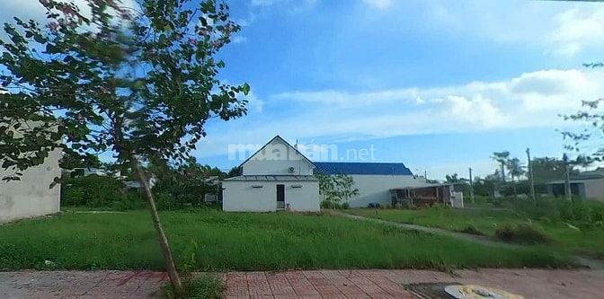 Cần bán đất nền ở Đ.Lưu Văn Tế, TP Tân An, Long An 84m2 giá 1ty325