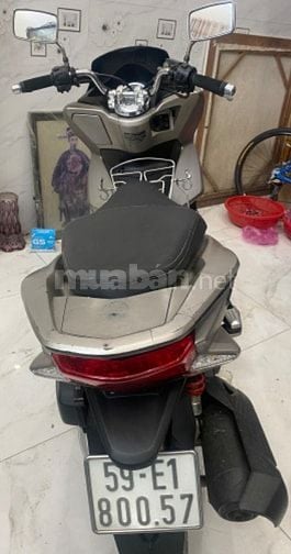 Bán xe PCX 125cc đăng ký 2017, biển số TpHCM chính chủ. 