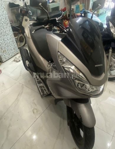 Bán xe PCX 125cc đăng ký 2017, biển số TpHCM chính chủ. 