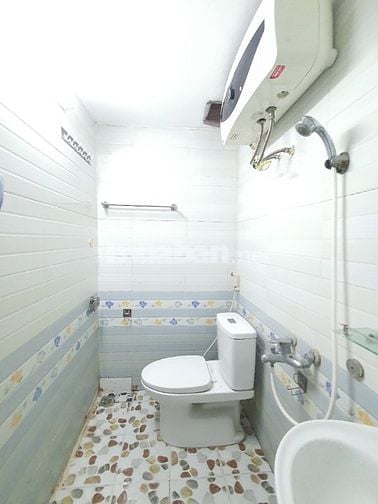 Phòng 30m2 đầy đủ nội thất - Núi trúc Ba đình