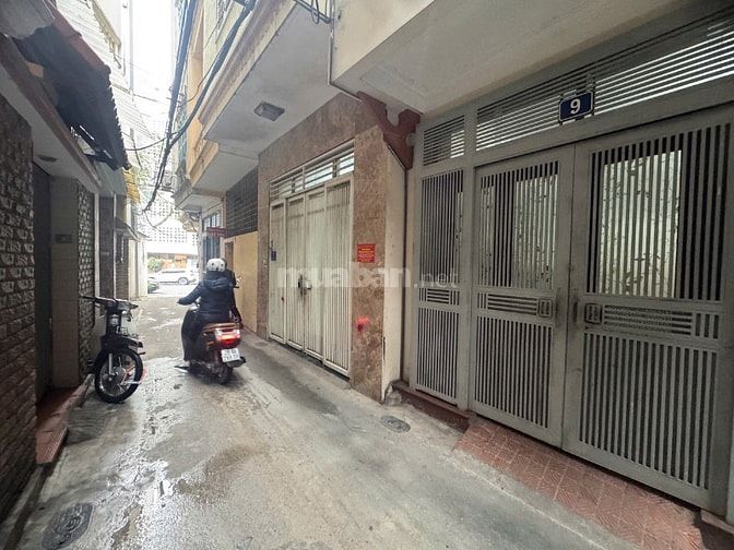 Bán nhà phân lô ô tô phố Thái Hà, Đống Đa, Dt 45m2, 4t, mt 4m.