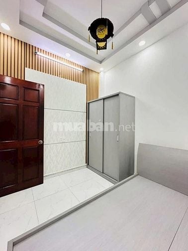 Bán nhà ở đường Nguyễn Tất Thành, phường 18, quận 4, giá 2 tỷ 350 triệ