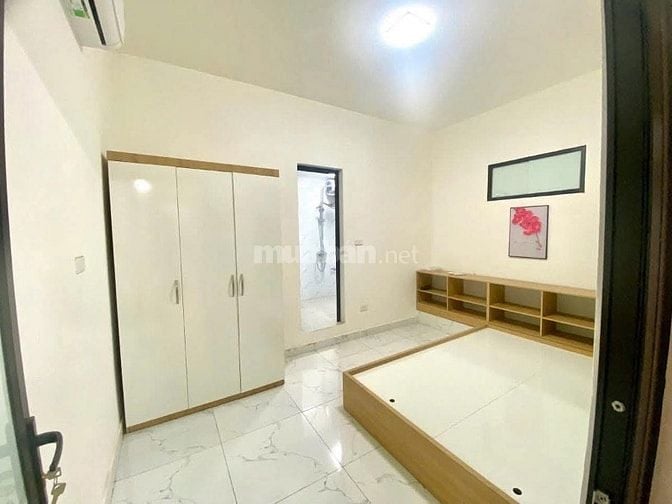 Bán căn hộ 100m2 khu Đền Lừ quận Hoàng Mai Hà Nội, 3 ngủ, có sân vườn 