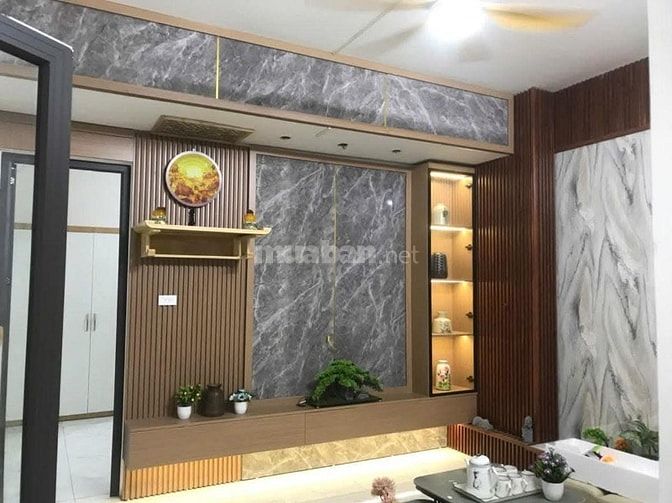 Bán căn hộ 100m2 khu Đền Lừ quận Hoàng Mai Hà Nội, 3 ngủ, có sân vườn 