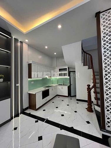 BÁN NHÀ TẠI HỒ ĐỀN LỪ, Q.HOÀNG MAI 32m2, 5T, GIÁ NHỈNH 7 