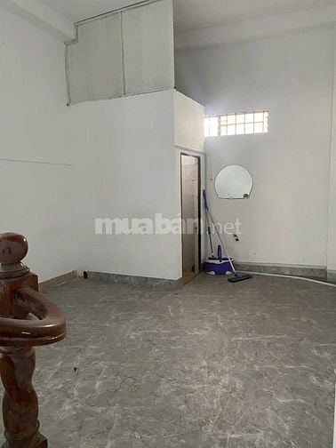  Mặt Tiền Nguyên Hồng 4x20m 4 Tầng Đối Diện Công Viên Đậu Xe Tải Tự DO