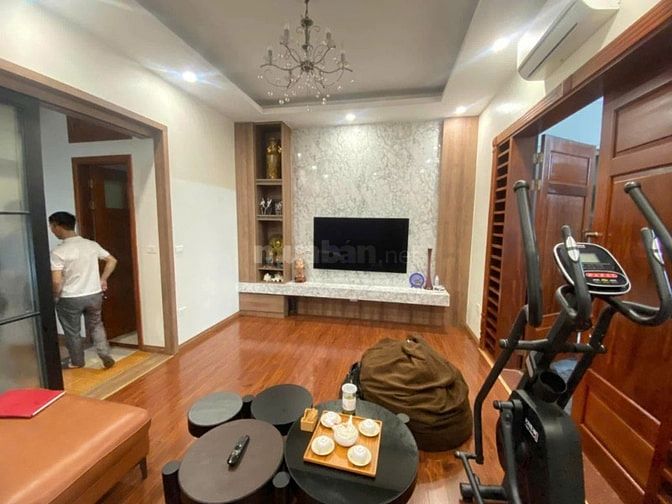 NHÀ PHÂN LÔ - Ô TÔ 16 CHỖ VÀO NHÀ - 6 TẦNG THANG MÁY FULL NỘI THẤT