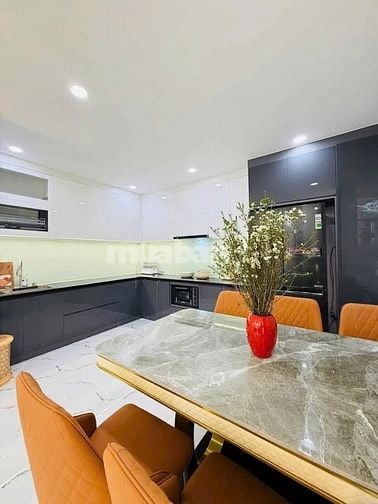 Bán Nhà Cư Xá Đô Thành P.10 Quận 3. Dt 60m2 1T 2L GỒM 4PN. GIÁ 2TY900