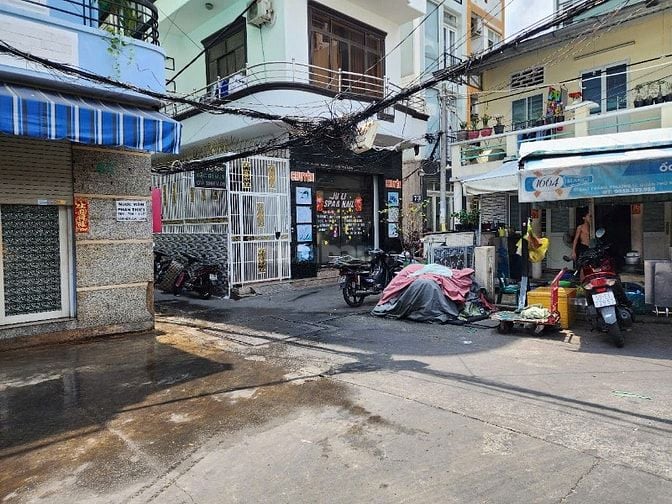 Bán nhà hẻm đường Cao Thắng 70m2 giá 9,8 tỷ quận Phú Nhuận.