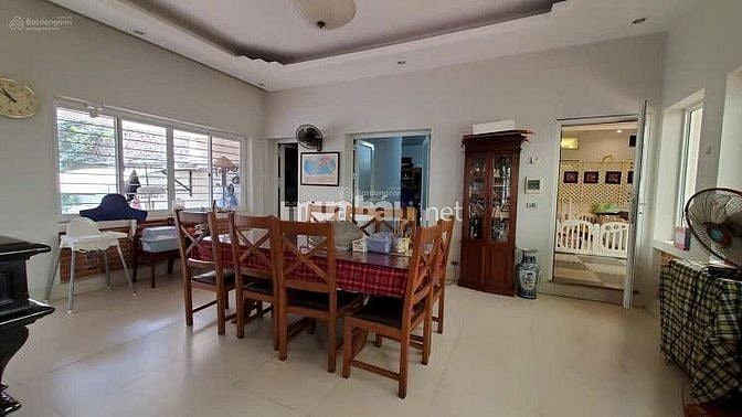 BÁN NHÀ MẶT ĐƯỜNG LẠC LONG QUÂN, DT 199M2, MT 4,7M