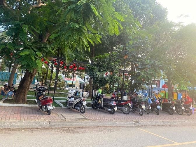 Đất góc 2mt 5m x 22m đường LÊ VĂN THỊNH vị trí đẹp, giá tốt 12,6 tỷ